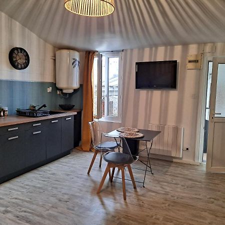 Studio Renove Et Patio Pour Velo Apartment Rochefort  Exterior photo