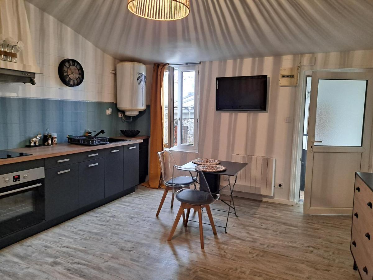 Studio Renove Et Patio Pour Velo Apartment Rochefort  Exterior photo